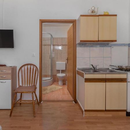 Pet Friendly Apartment In Pinezici With Wifi Экстерьер фото